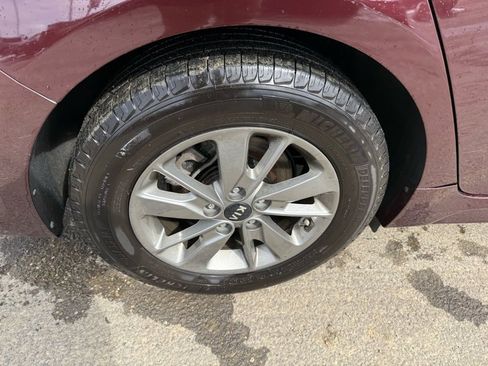 Used 2016 Kia Optima LX image 16