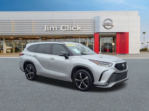 Used 2021 Toyota Highlander XSE image 1