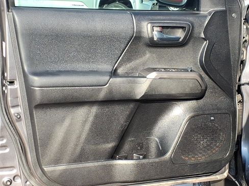 Used 2022 Toyota Tacoma TRD Pro AWD/4WD image 28
