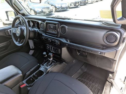Used 2023 Jeep Wrangler Sport AWD/4WD image 33