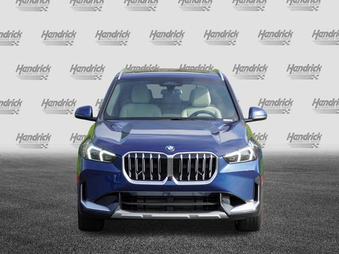 Used 2025 BMW X1 xDrive28i AWD/4WD image 3