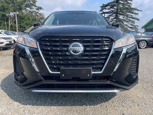 Used 2021 Nissan Kicks SV FWD image 3
