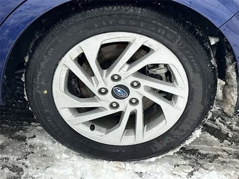 Certified 2025 Subaru Impreza 2.0i image 5