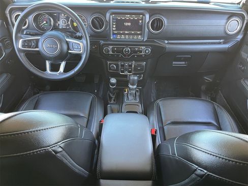 Used 2021 Jeep Wrangler Unlimited Sahara image 12