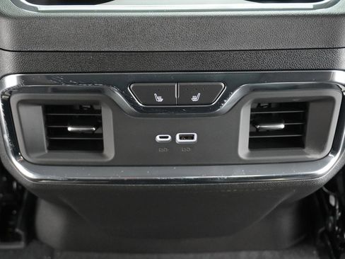 New 2026 Chevrolet Silverado 1500 High Country w/ High Country Premium Package AWD/4WD image 39