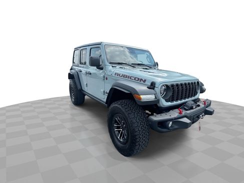 Used 2024 Jeep Wrangler Unlimited Rubicon w/ XTREMEE 35" Tire Package image 2