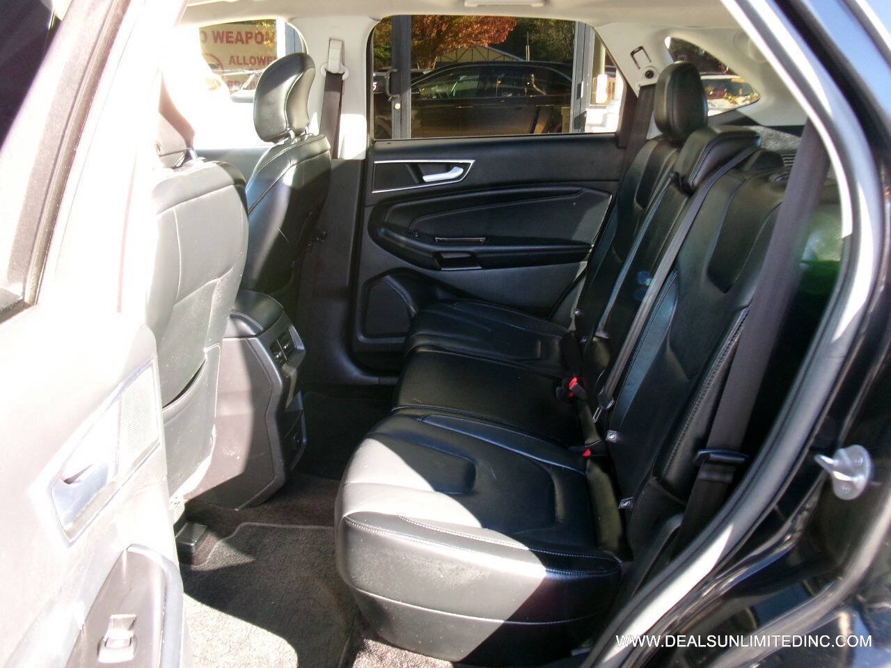 Used 2016 Ford Edge Titanium AWD/4WD image 18