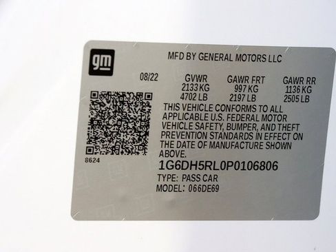 Used 2023 Cadillac CT4 V w/ Navigation Package image 38