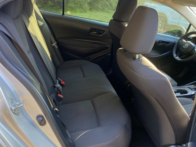 Used 2023 Toyota Corolla LE FWD image 31