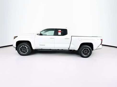 New 2025 Toyota Tacoma TRD Sport image 5