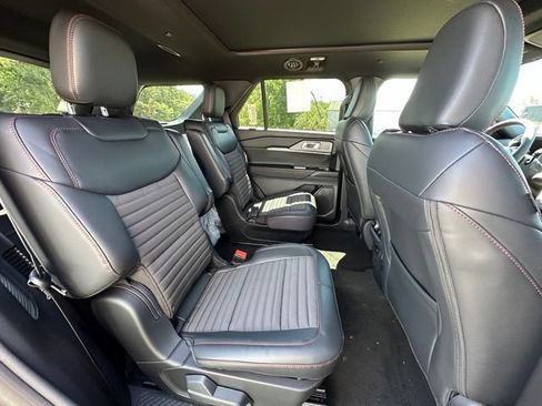 New 2026 Ford Explorer ST-Line AWD/4WD image 26