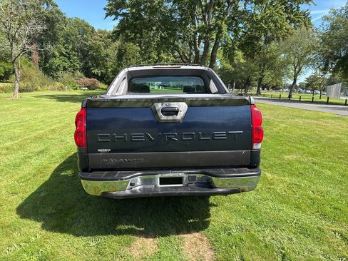 Used 2004 Chevrolet Avalanche 4x4 image 19