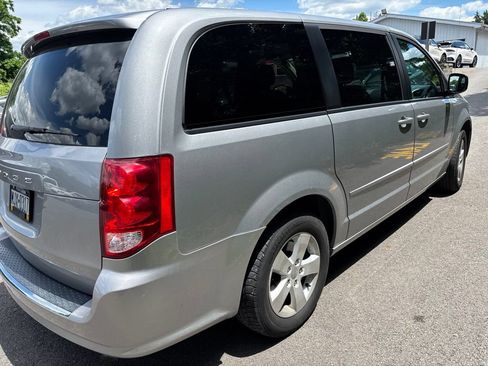 Used 2015 Dodge Grand Caravan SE w/ Quick Order Package 29E SE FWD image 5