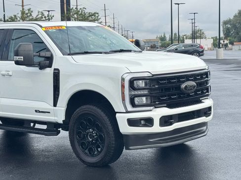 Used 2024 Ford F350 Lariat w/ Black Appearance Package image 4