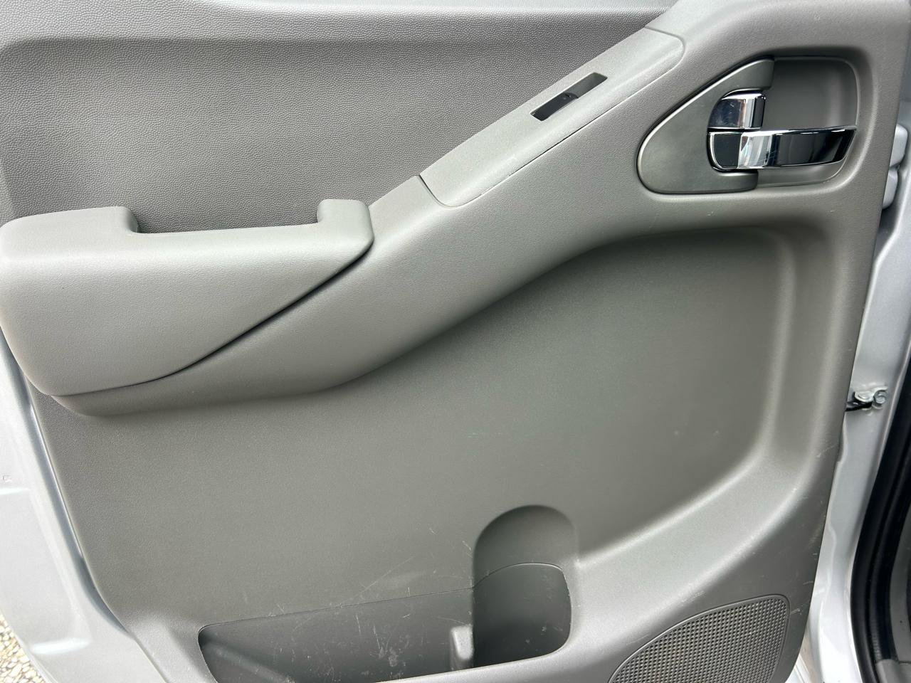 Used 2019 Nissan Frontier SV RWD image 15