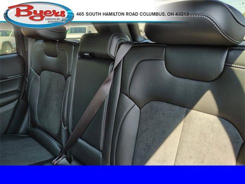 New 2025 Jeep Grand Cherokee Altitude image 5