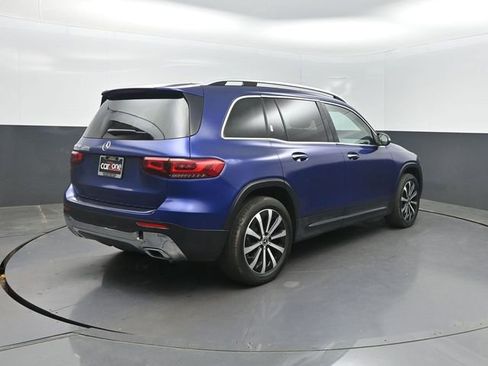 Used 2020 Mercedes-Benz GLB 250 w/ Premium Package image 32
