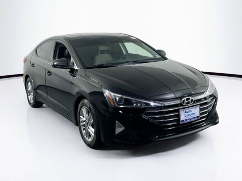 Used 2019 Hyundai Elantra Value Edition FWD image 3