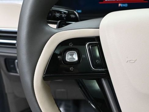 Used 2024 Lincoln Corsair AWD w/ Equipment Group 101A image 30