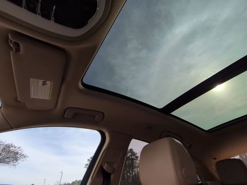 Used 2015 Porsche Macan S image 28