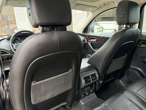 Used 2018 Jaguar F-PACE Prestige image 36
