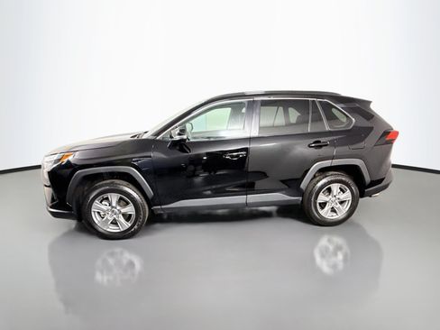 Used 2025 Toyota RAV4 XLE AWD/4WD image 6