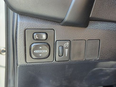 Used 2019 Toyota Corolla SE FWD image 26