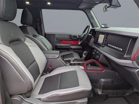 Used 2023 Ford Bronco Black Diamond image 13