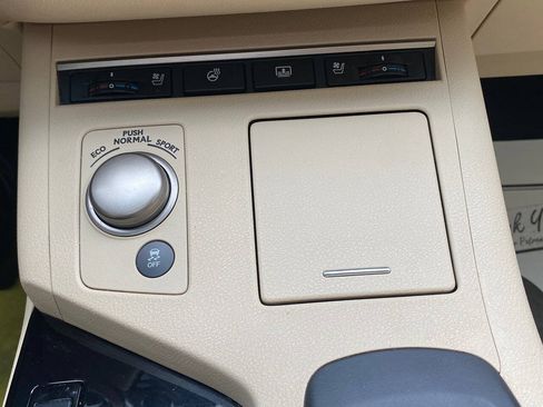 Used 2013 Lexus ES 350 w/ Luxury Pkg FWD image 45