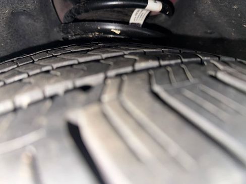 Used 2024 Chevrolet Camaro LT w/ Technology Package image 32