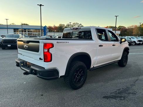 Used 2024 Chevrolet Silverado 1500 ZR2 w/ ZR2 Bison Edition AWD/4WD image 6