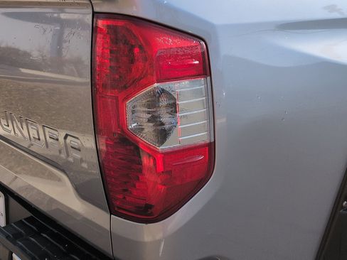 Used 2014 Toyota Tundra SR5 image 11