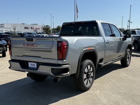 New 2026 GMC Sierra 2500 Denali w/ Denali Reserve Package AWD/4WD image 5
