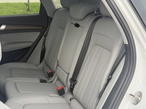 Used 2022 Audi Q5 2.0T Premium AWD/4WD image 21