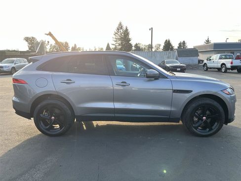 Used 2020 Jaguar F-PACE Prestige image 6