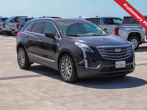 Used 2018 Cadillac XT5 Luxury w/ Driver Awareness Package AWD/4WD image 3