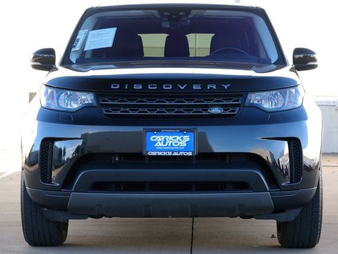 Used 2018 Land Rover Discovery SE image 16