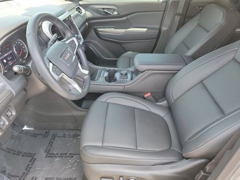 Used 2023 GMC Acadia SLT w/ Elevation Edition FWD image 11