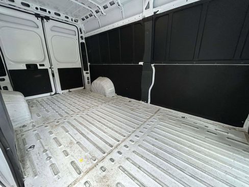 Used 2025 RAM ProMaster 2500 w/ Convenience Group FWD image 15