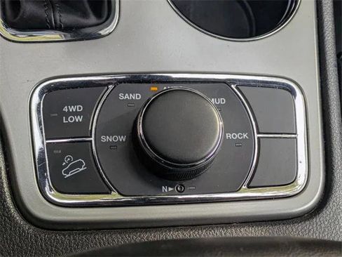 Certified 2022 Jeep Grand Cherokee Limited image 29