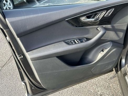 Used 2023 Audi Q7 2.0T Premium w/ Convenience Package image 18