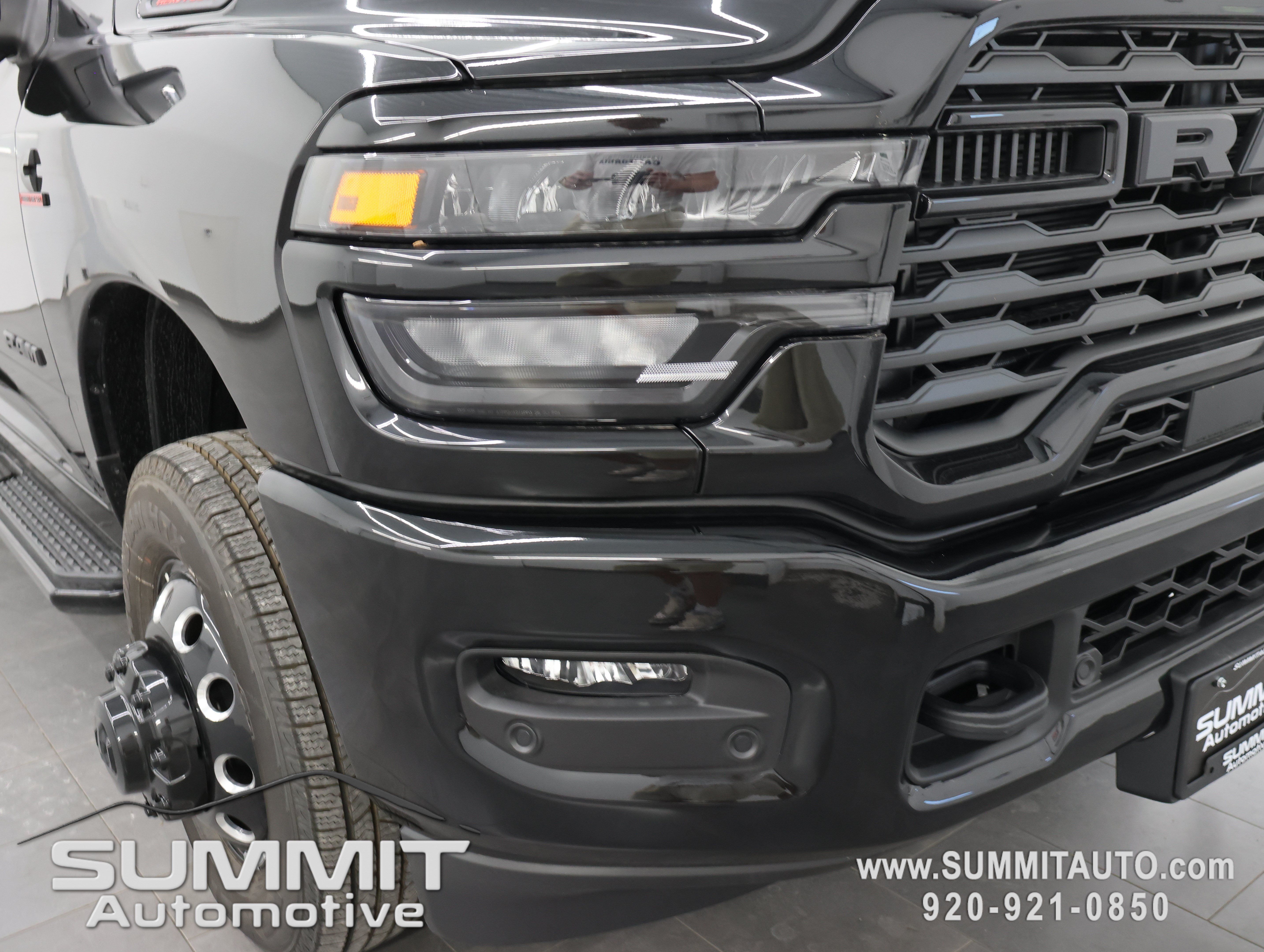 New 2026 RAM 3500 Big Horn AWD/4WD image 26