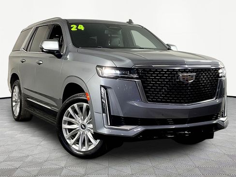 Used 2024 Cadillac Escalade Luxury w/ LPO, Floor Liner Package AWD/4WD image 3
