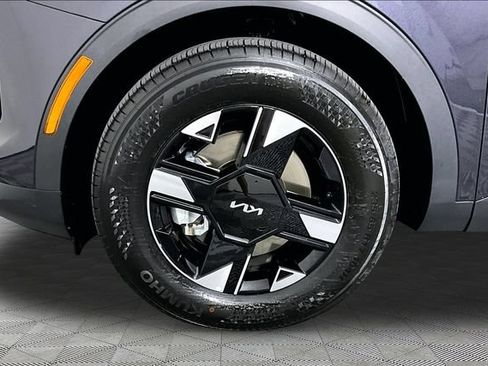 Certified 2026 Kia Sportage LX FWD image 31