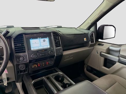 Used 2018 Ford F150 XLT w/ Equipment Group 302A Luxury image 31