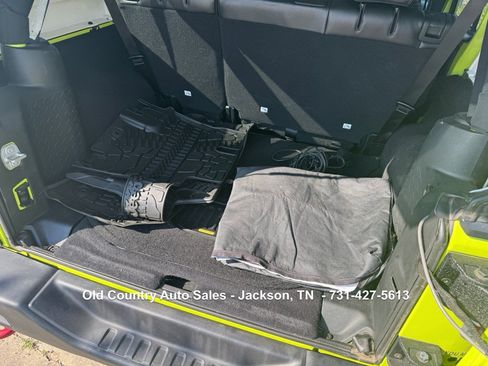 Used 2016 Jeep Wrangler Unlimited Rubicon image 33