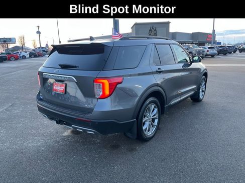 Used 2023 Ford Explorer XLT w/ Equipment Group 202A image 6
