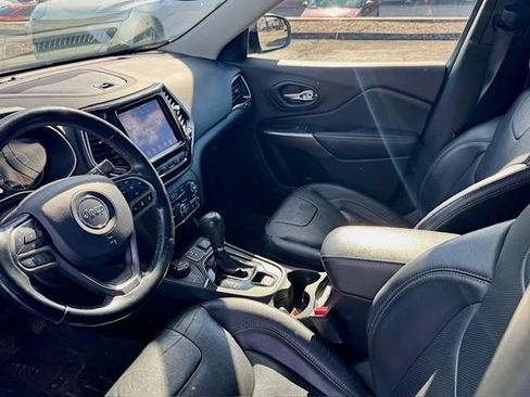 Used 2021 Jeep Cherokee Limited image 9