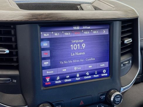 Used 2019 RAM 1500 Laramie w/ Off Road Group image 10