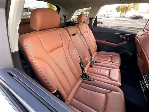 Used 2023 Audi Q7 3.0T Prestige image 28